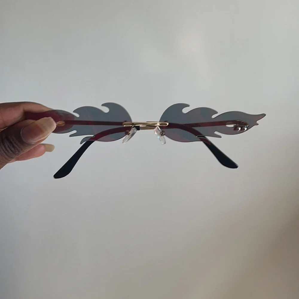 90s small 
🔥 Red Flame Sunglasses shield - Picture 3 of 5